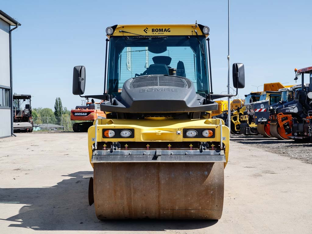 BOMAG BW 174 AP-4v - Silniční válec: obrázek 3 BOMAG BW 174 AP-4v - Silniční válec: obrázek 3