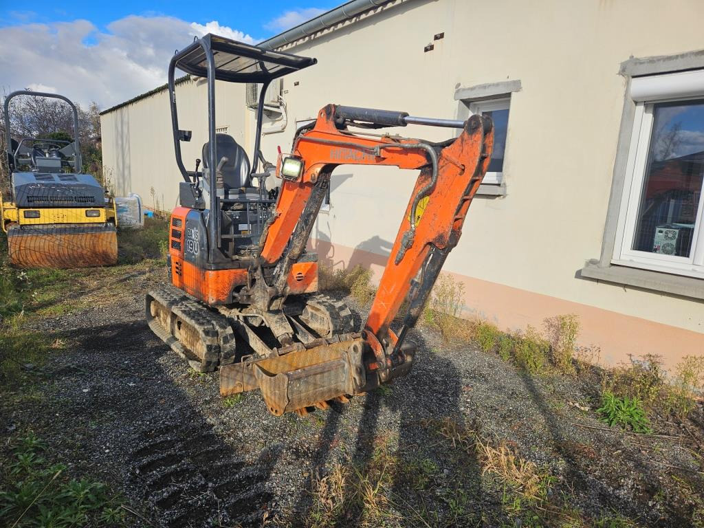 HITACHI ZX 19 - Mini rýpadlo: obrázek 4 HITACHI ZX 19 - Mini rýpadlo: obrázek 4