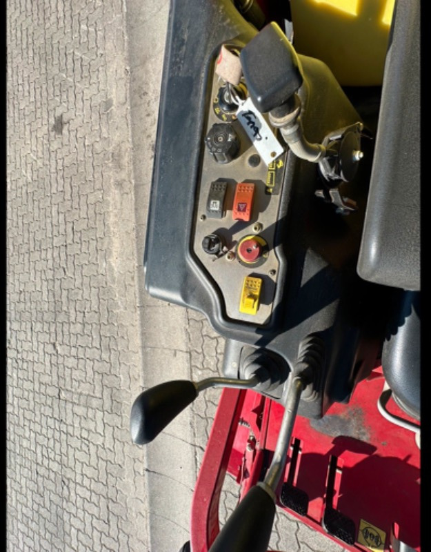 Ferrari Turbo 1 WT Hochentleerung - Žací stroj: obrázek 5 Ferrari Turbo 1 WT Hochentleerung - Žací stroj: obrázek 5