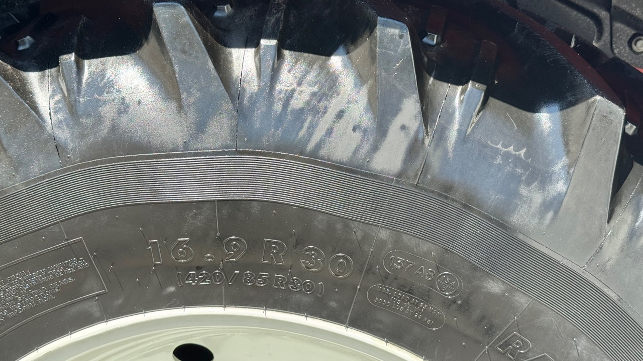 Steyr 4090 Kompakt - Traktor: obrázek 5 Steyr 4090 Kompakt - Traktor: obrázek 5