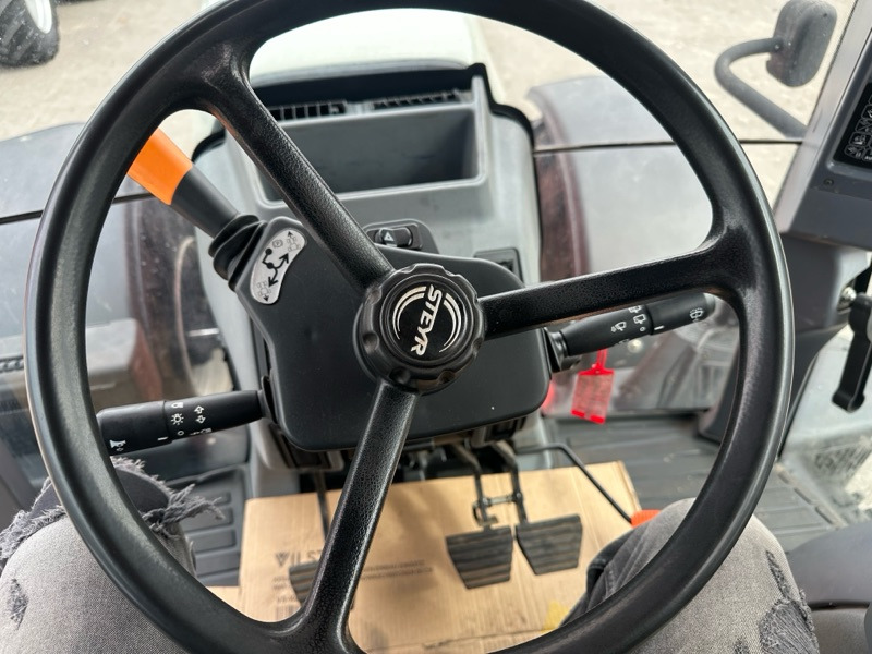 Steyr CVT 6205 - Traktor: obrázek 4 Steyr CVT 6205 - Traktor: obrázek 4