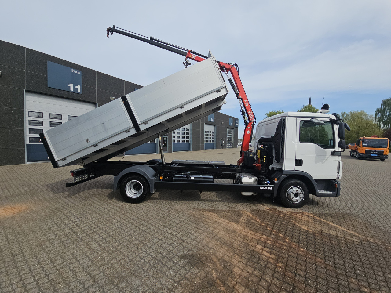 MAN TGL 10.220 - Sklápěč, Auto s hydraulickou rukou: obrázek 5 MAN TGL 10.220 - Sklápěč, Auto s hydraulickou rukou: obrázek 5