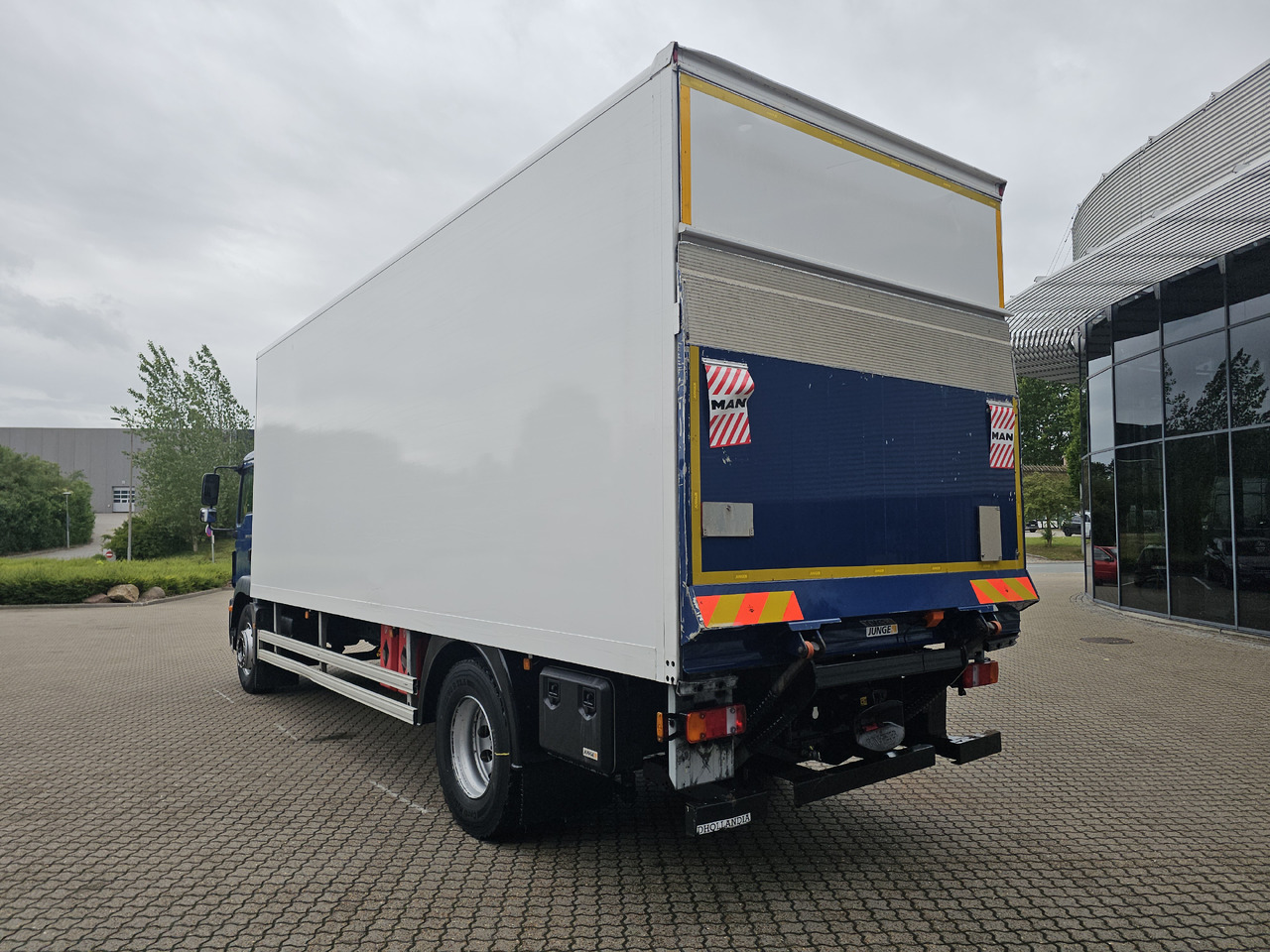 MAN TGM 18.290 - Skříňový nákladní auto: obrázek 5 MAN TGM 18.290 - Skříňový nákladní auto: obrázek 5