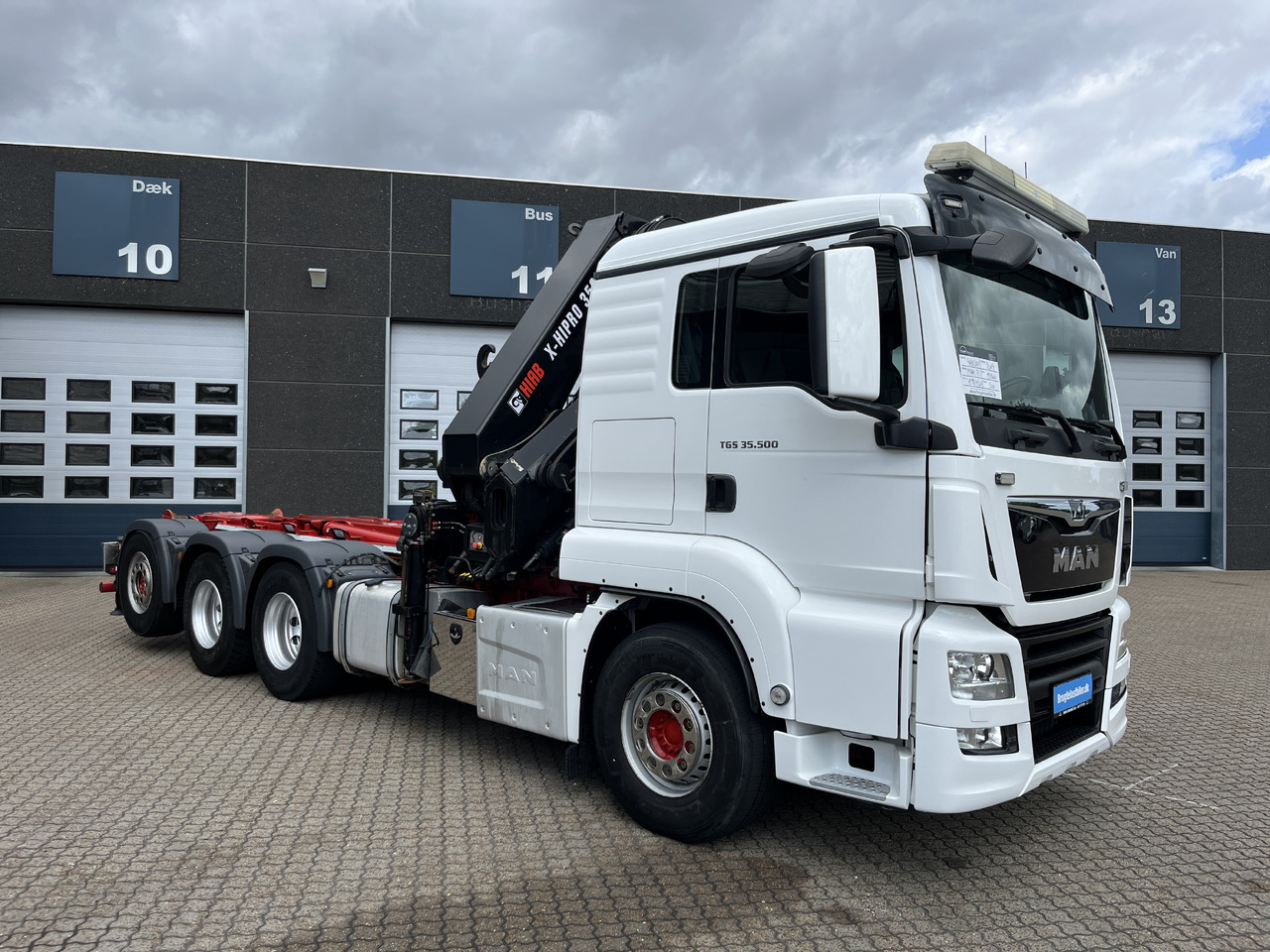 MAN TGS 35.500 8x4 - Kontejnérový podvozek/ Výměnná nástavba, Auto s hydraulickou rukou: obrázek 2 MAN TGS 35.500 8x4 - Kontejnérový podvozek/ Výměnná nástavba, Auto s hydraulickou rukou: obrázek 2