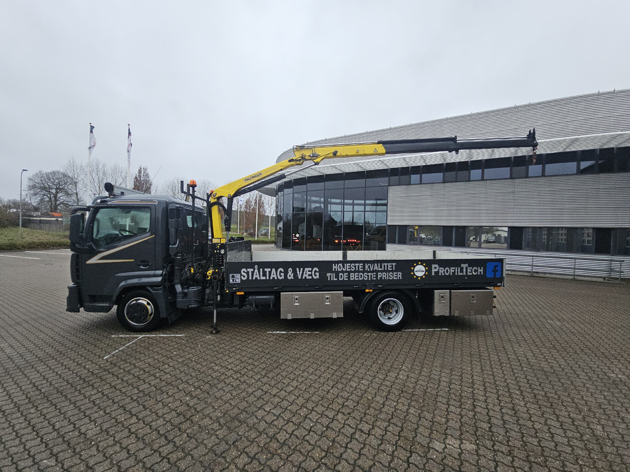 Renault D-Serie - Nákladní automobil valníkový/ Plošinový, Auto s hydraulickou rukou: obrázek 2 Renault D-Serie - Nákladní automobil valníkový/ Plošinový, Auto s hydraulickou rukou: obrázek 2