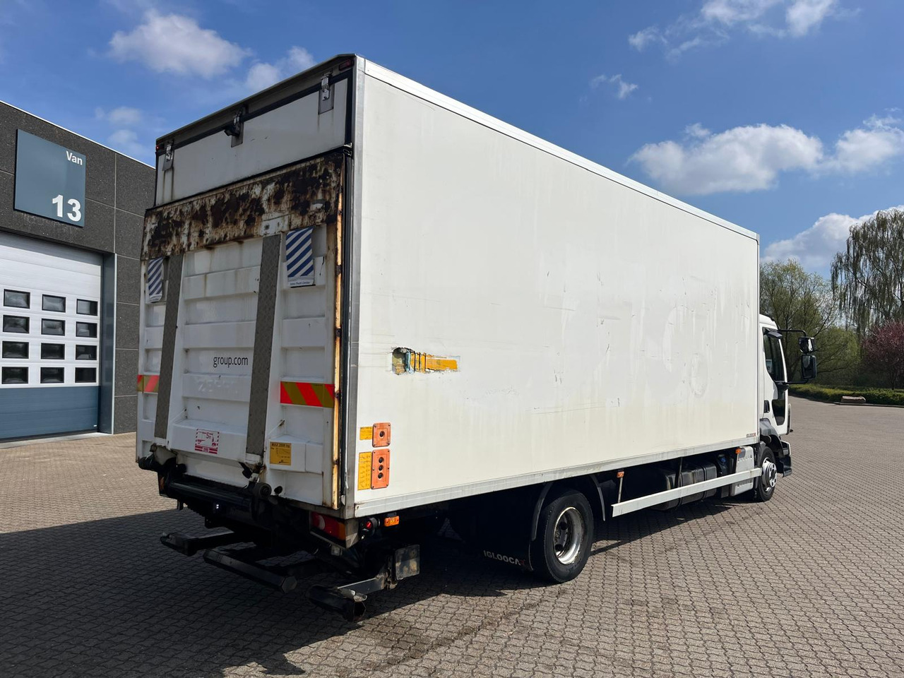 Volvo FL210 - Skříňový nákladní auto: obrázek 4 Volvo FL210 - Skříňový nákladní auto: obrázek 4