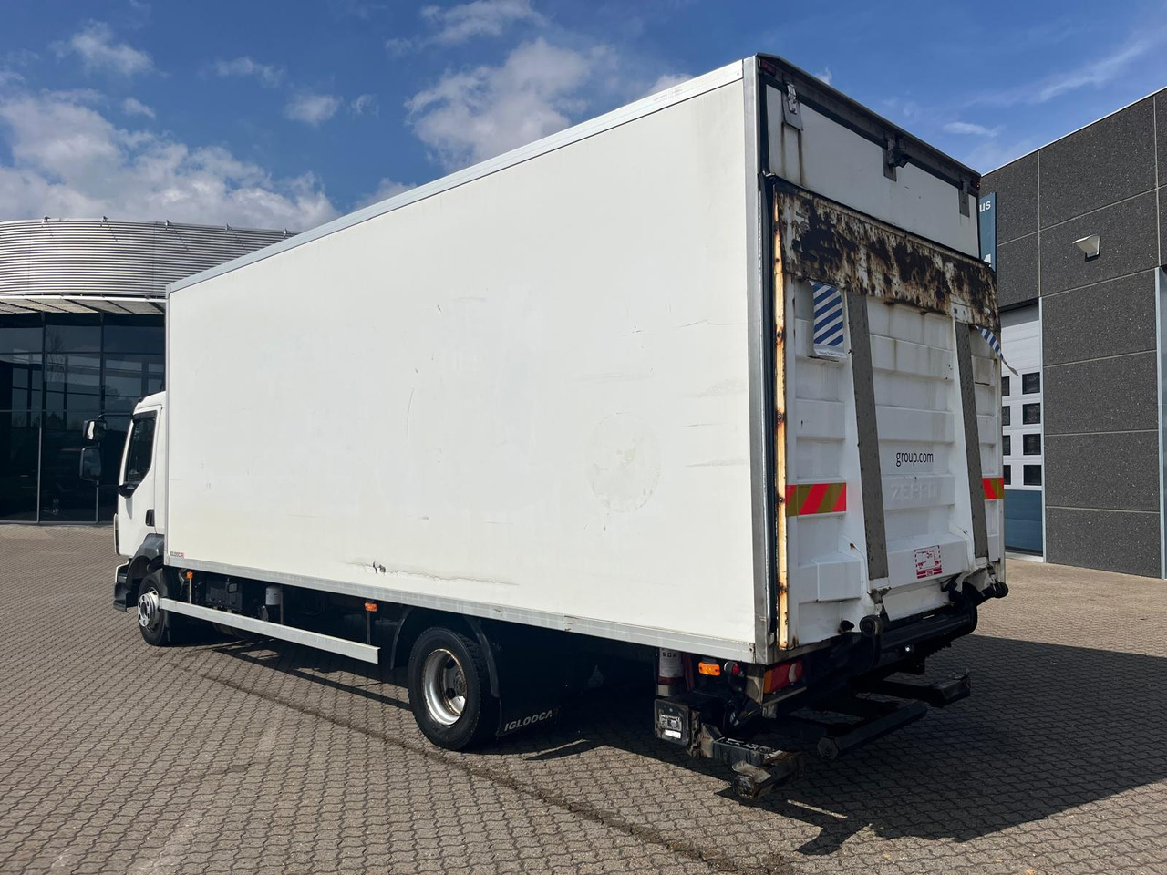 Volvo FL210 - Skříňový nákladní auto: obrázek 2 Volvo FL210 - Skříňový nákladní auto: obrázek 2
