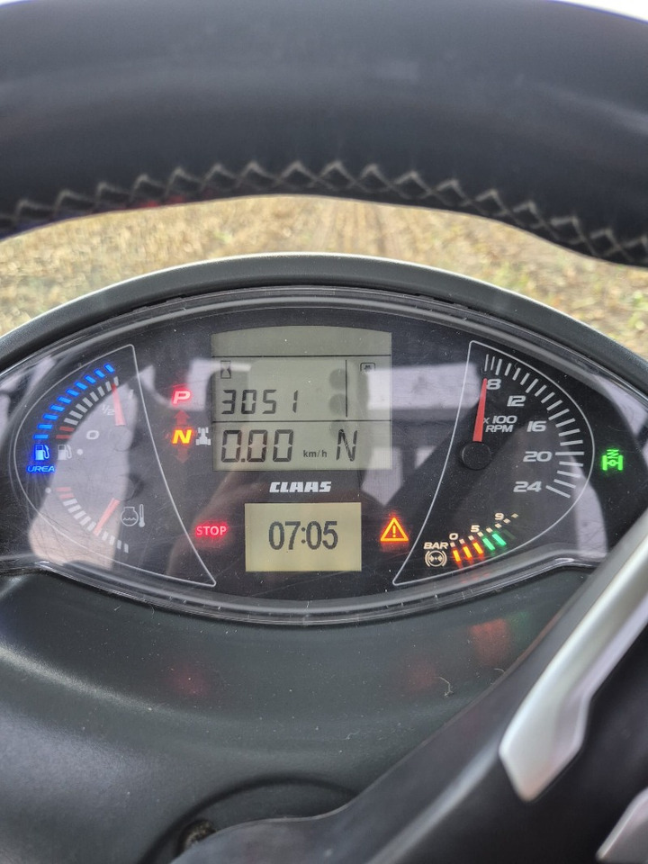 CLAAS Axion 870 - Traktor: obrázek 3 CLAAS Axion 870 - Traktor: obrázek 3