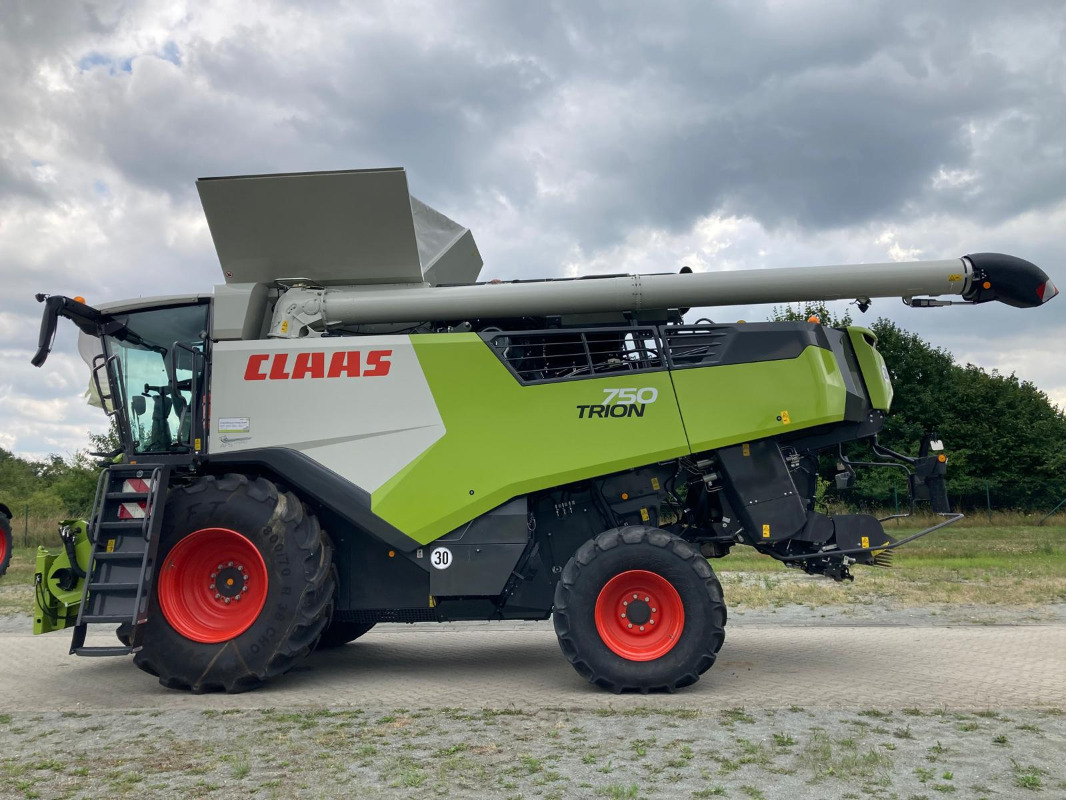 CLAAS Trion 750 - Sklízecí mlátička: obrázek 1 CLAAS Trion 750 - Sklízecí mlátička: obrázek 1