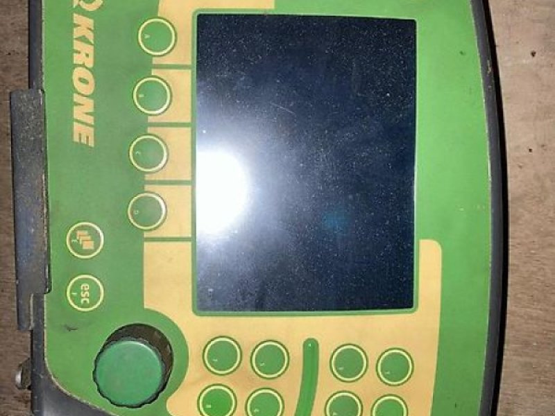 Krone Comprima CV 150 XC - Lis na válcové balíky: obrázek 2 Krone Comprima CV 150 XC - Lis na válcové balíky: obrázek 2