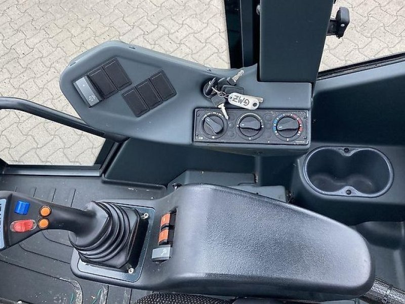 Schäffer 6680T - Teleskopický kolový nakladač: obrázek 2 Schäffer 6680T - Teleskopický kolový nakladač: obrázek 2