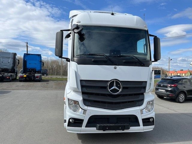 Mercedes-Benz Actros 1845 Sattelzugmaschine TOP gepflegt! Mercedes-Benz Actros 1845 Sattelzugmaschine TOP gepflegt! - Tahač: obrázek 2 Mercedes-Benz Actros 1845 Sattelzugmaschine TOP gepflegt! Mercedes-Benz Actros 1845 Sattelzugmaschine TOP gepflegt! - Tahač: obrázek 2