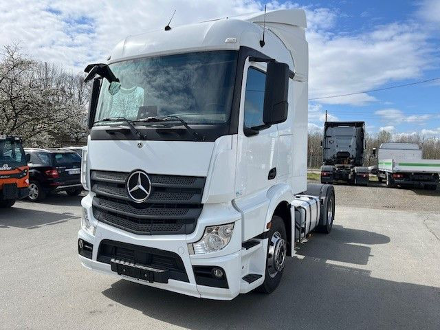 Mercedes-Benz Actros 1845 Sattelzugmaschine TOP gepflegt! Mercedes-Benz Actros 1845 Sattelzugmaschine TOP gepflegt! - Tahač: obrázek 1 Mercedes-Benz Actros 1845 Sattelzugmaschine TOP gepflegt! Mercedes-Benz Actros 1845 Sattelzugmaschine TOP gepflegt! - Tahač: obrázek 1