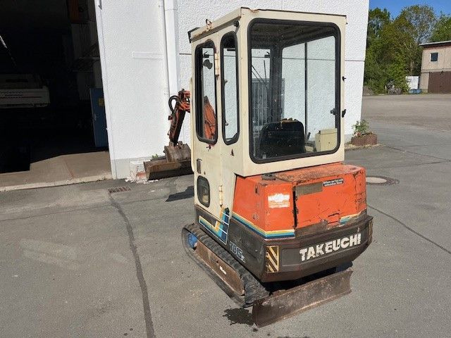 Takeuchi T B 15 A - Mini rýpadlo: obrázek 4 Takeuchi T B 15 A - Mini rýpadlo: obrázek 4