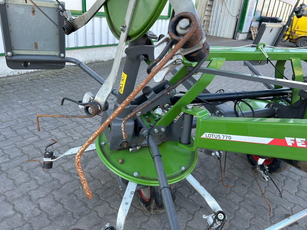 Fendt Lotus 770 - Obraceč/ Shrnovač: obrázek 2 Fendt Lotus 770 - Obraceč/ Shrnovač: obrázek 2