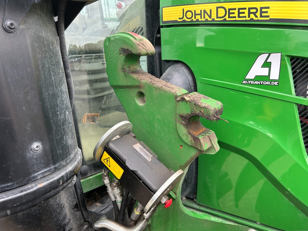 Traktor John Deere 6120M: obrázek 12