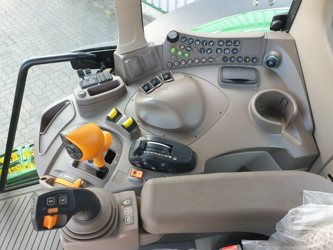 John Deere 6195M **MIETRÜCKLÄUFER** - Traktor: obrázek 5 John Deere 6195M **MIETRÜCKLÄUFER** - Traktor: obrázek 5