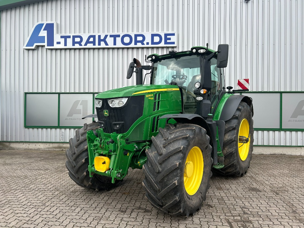 Traktor John Deere 6250R: obrázek 1