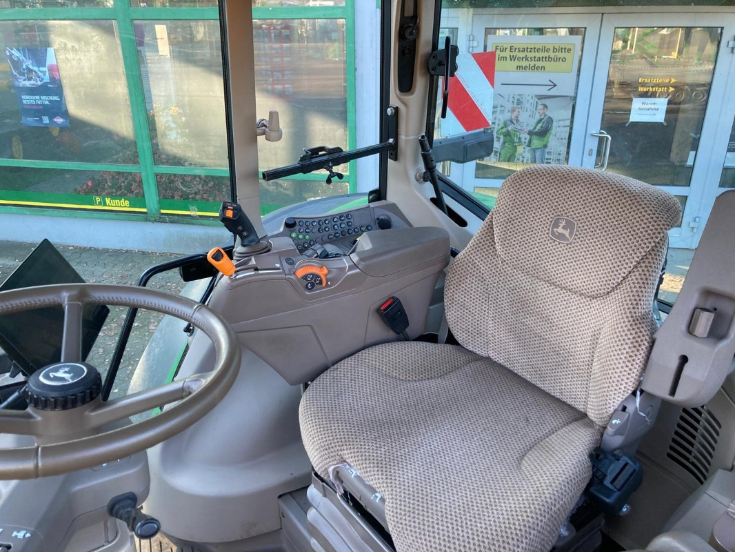 John Deere 6M 155 **MIETRÜCKLÄUFER** - Traktor: obrázek 5 John Deere 6M 155 **MIETRÜCKLÄUFER** - Traktor: obrázek 5