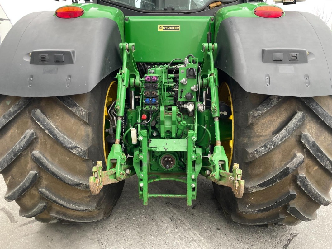 John Deere 8270R - Traktor: obrázek 5 John Deere 8270R - Traktor: obrázek 5