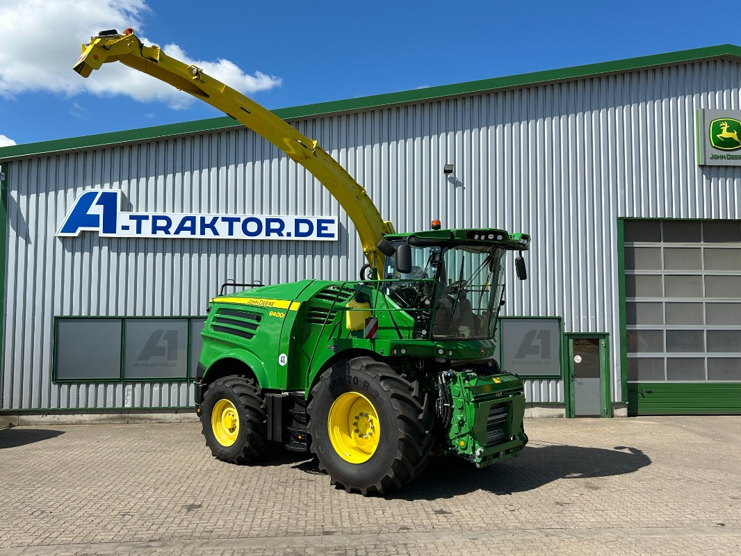 John Deere 8400i PREMIUM USED - Kombajn: obrázek 1 John Deere 8400i PREMIUM USED - Kombajn: obrázek 1