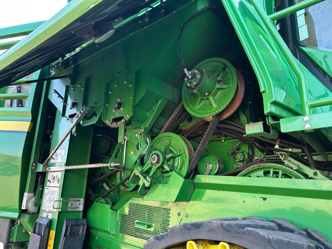 John Deere T660 - Sklízecí mlátička: obrázek 4 John Deere T660 - Sklízecí mlátička: obrázek 4