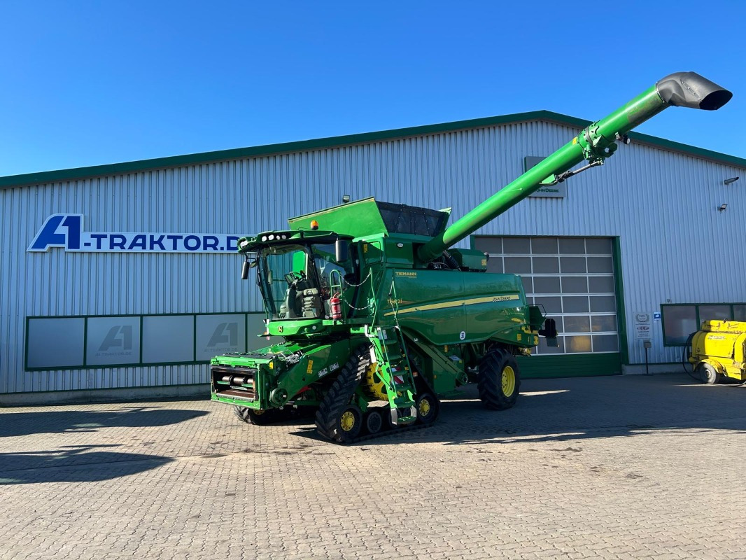 John Deere T660 - Sklízecí mlátička: obrázek 1 John Deere T660 - Sklízecí mlátička: obrázek 1