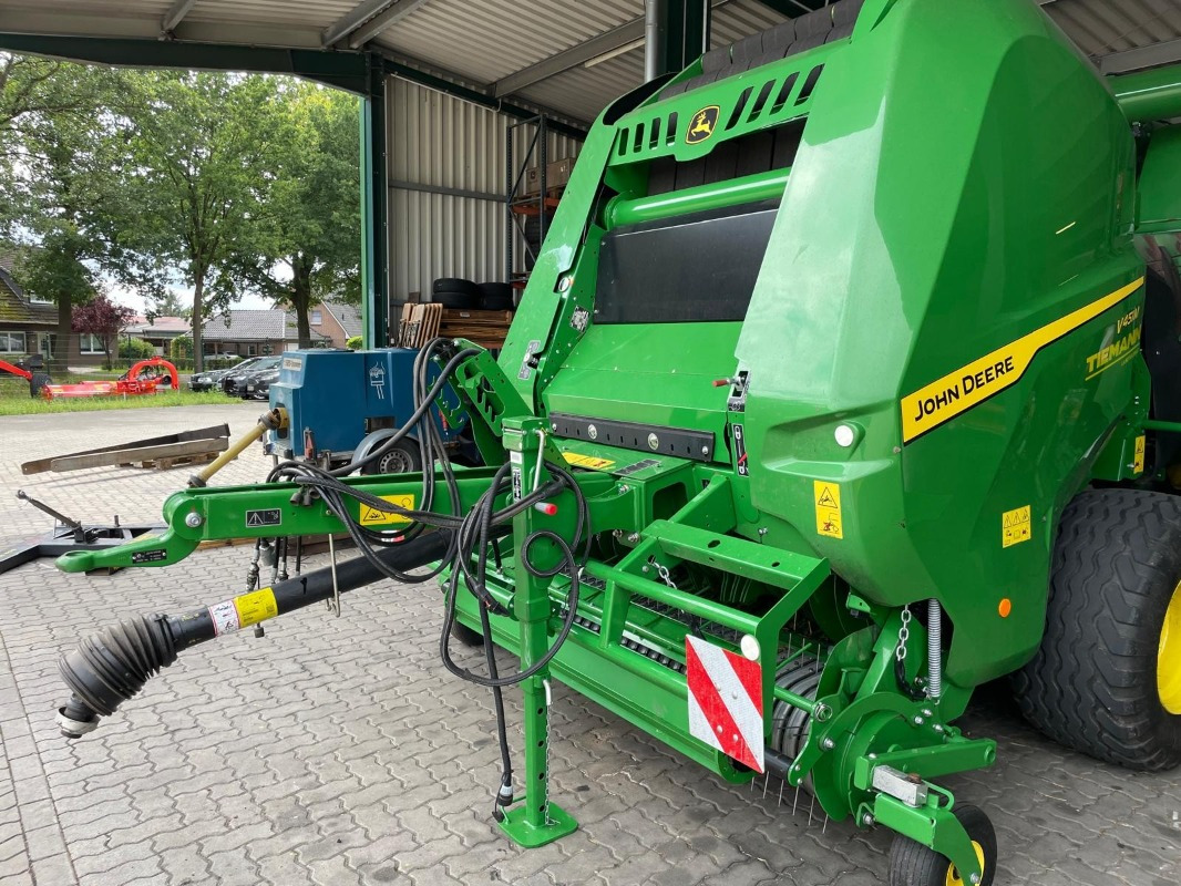 John Deere V451M - Ovíječka: obrázek 4 John Deere V451M - Ovíječka: obrázek 4