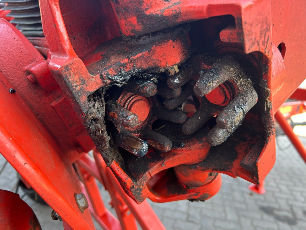 Kuhn GF 10802 T-G II - Obraceč/ Shrnovač: obrázek 3 Kuhn GF 10802 T-G II - Obraceč/ Shrnovač: obrázek 3