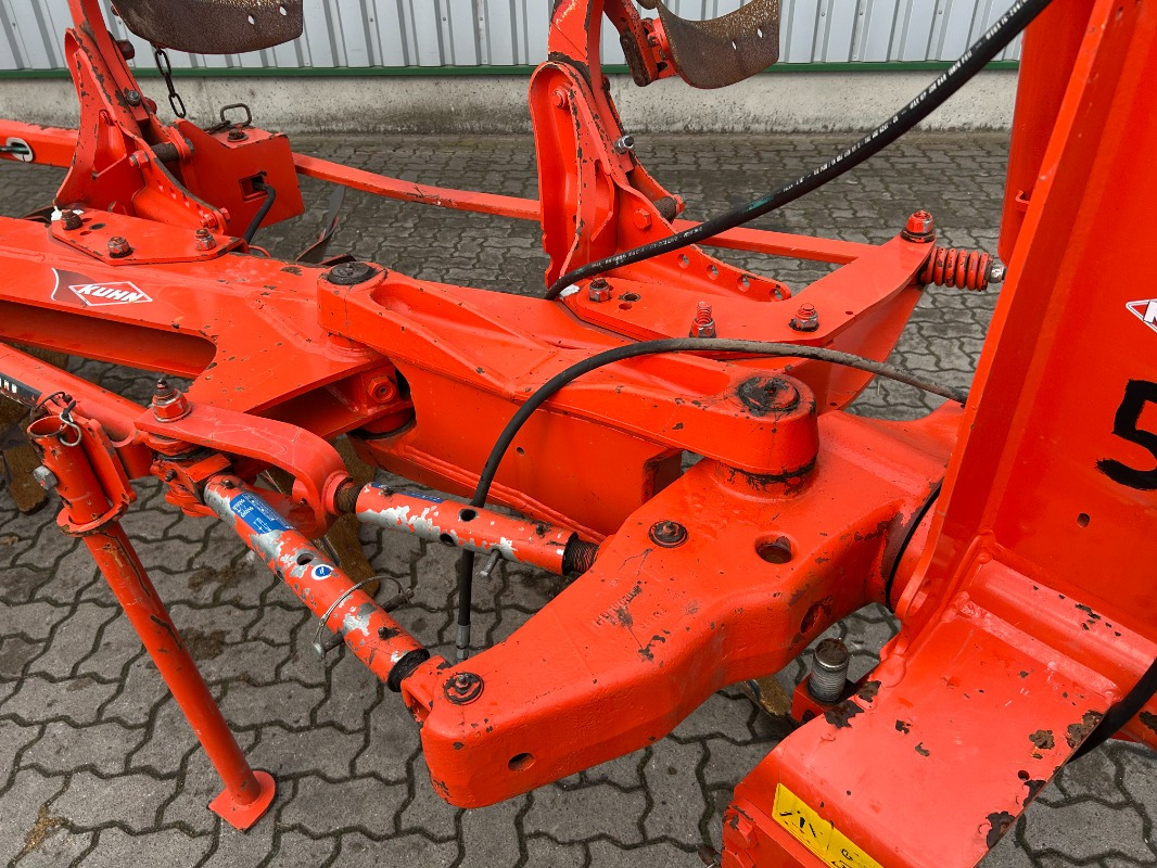 Kuhn Multi Master 113 4E - Pluh: obrázek 2 Kuhn Multi Master 113 4E - Pluh: obrázek 2