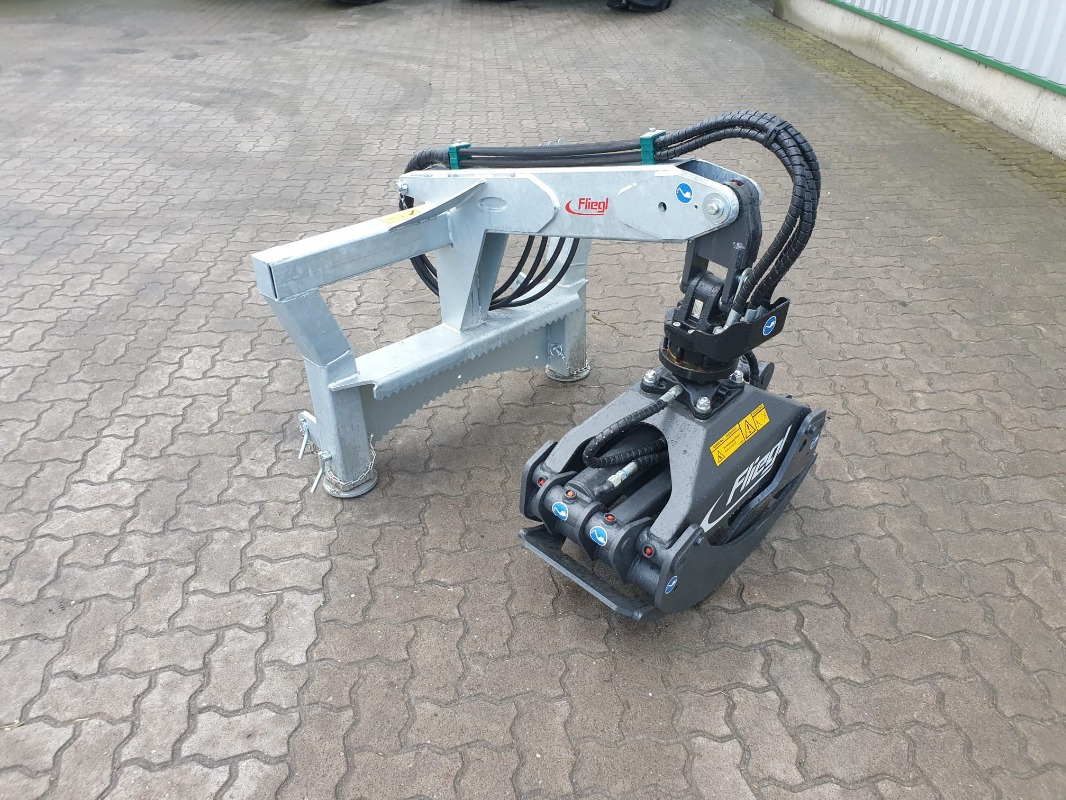 Fliegl RZ 185 COMBI PLUS - Lesní technika: obrázek 3 Fliegl RZ 185 COMBI PLUS - Lesní technika: obrázek 3