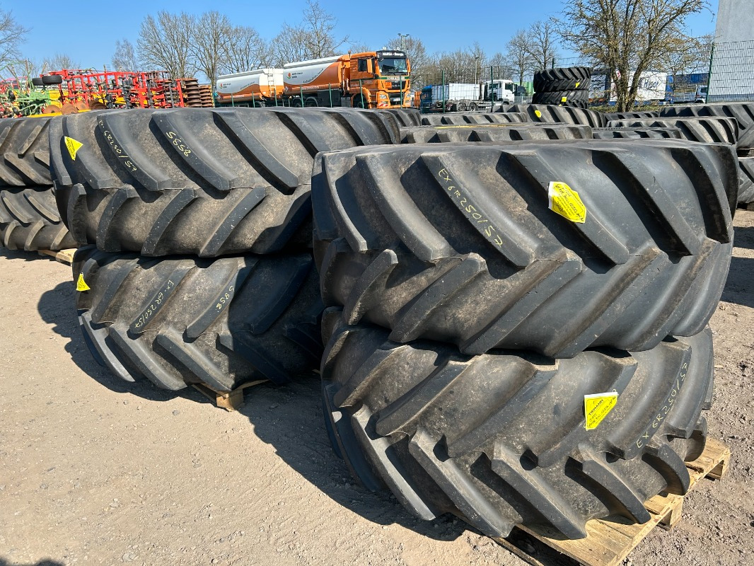 Michelin 710/70R42 und 600/70R30 Kompletträder - Pneumatiky pro Zemědělská technika: obrázek 1 Michelin 710/70R42 und 600/70R30 Kompletträder - Pneumatiky pro Zemědělská technika: obrázek 1