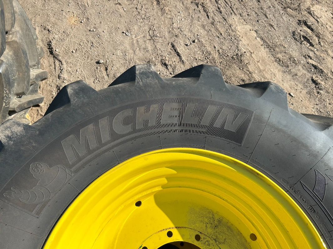 Michelin 710/70R42 und 600/70R30 Kompletträder - Pneumatiky pro Zemědělská technika: obrázek 5 Michelin 710/70R42 und 600/70R30 Kompletträder - Pneumatiky pro Zemědělská technika: obrázek 5