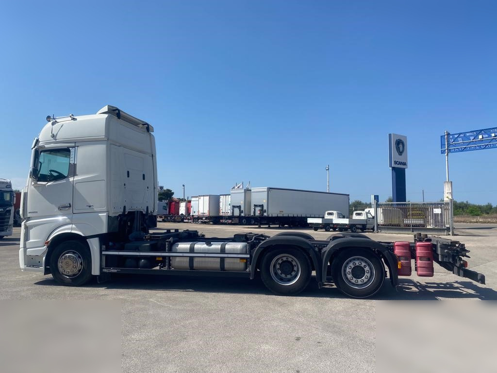 MERCEDES-BENZ ACTROS 2545 - Podvozek s kabinou: obrázek 4 MERCEDES-BENZ ACTROS 2545 - Podvozek s kabinou: obrázek 4