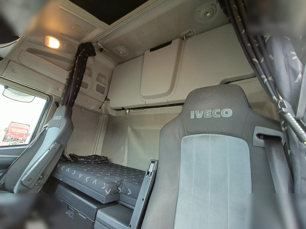 IVECO STRALIS 450 - Tahač: obrázek 5 IVECO STRALIS 450 - Tahač: obrázek 5