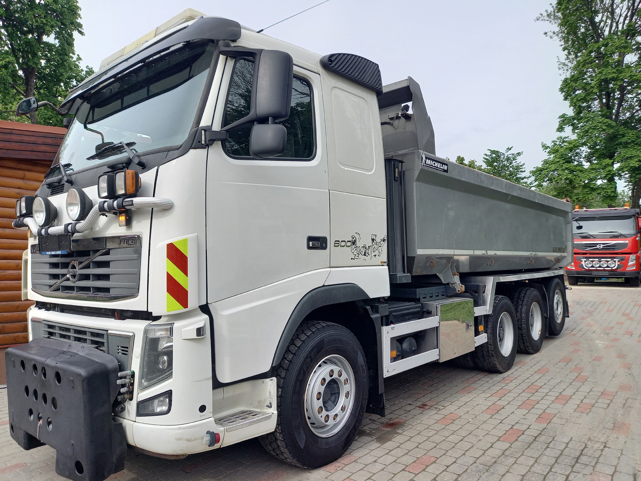 VOLVO FH16, 8x4, BIG AXLES, RETARDER, GW 39500 KG - Sklápěč: obrázek 1 VOLVO FH16, 8x4, BIG AXLES, RETARDER, GW 39500 KG - Sklápěč: obrázek 1