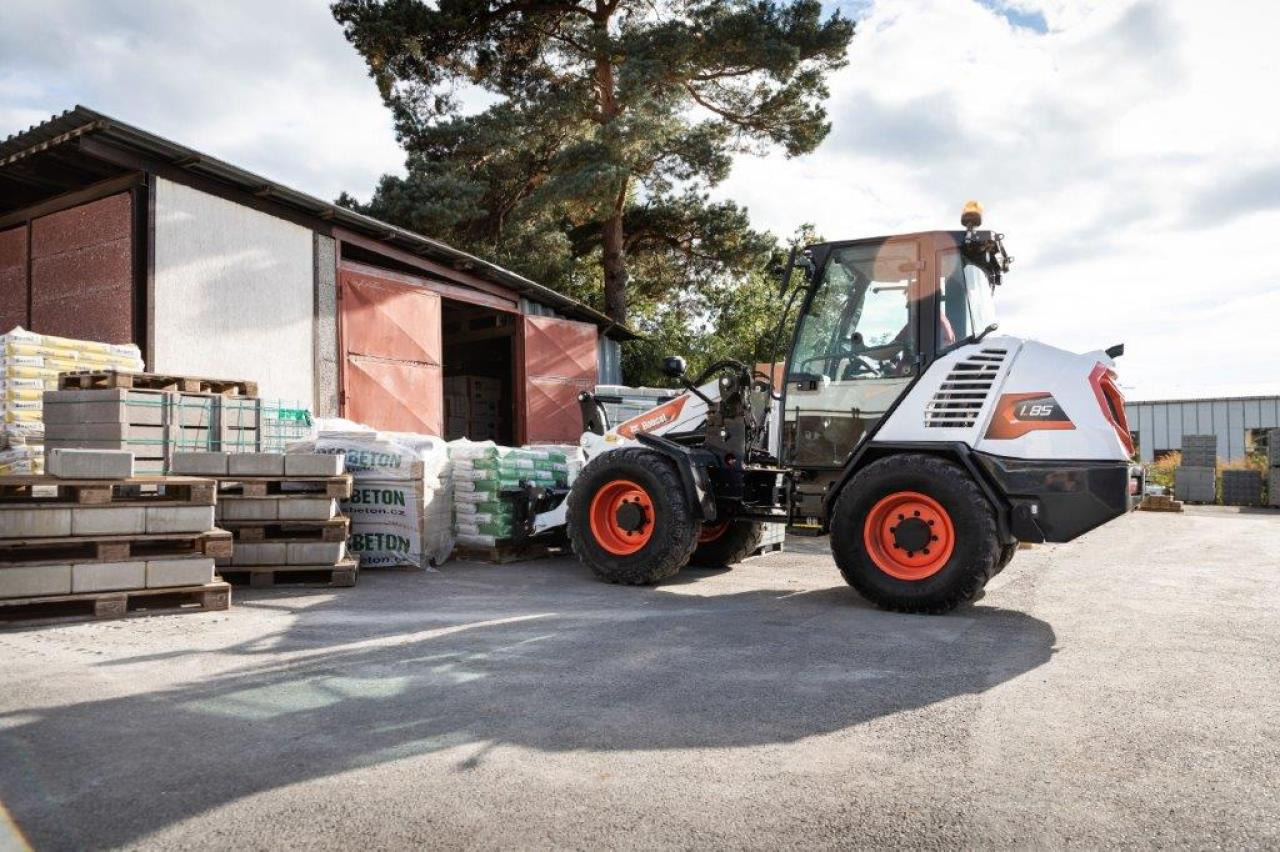 Bobcat L85 4 Jahre 0% - Kolový nakladač: obrázek 1 Bobcat L85 4 Jahre 0% - Kolový nakladač: obrázek 1