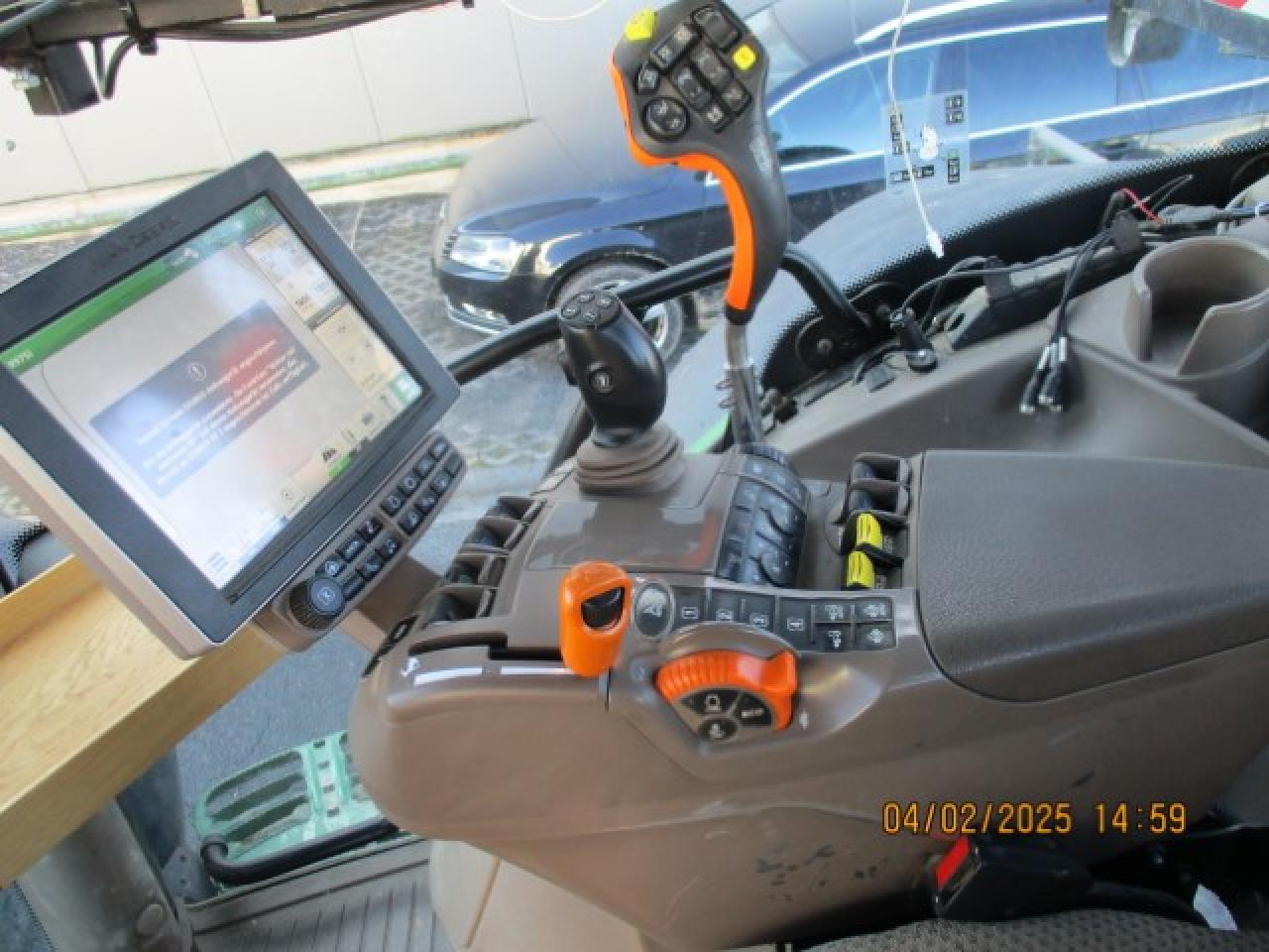 John Deere 6195 R Motor neu - Traktor: obrázek 2 John Deere 6195 R Motor neu - Traktor: obrázek 2