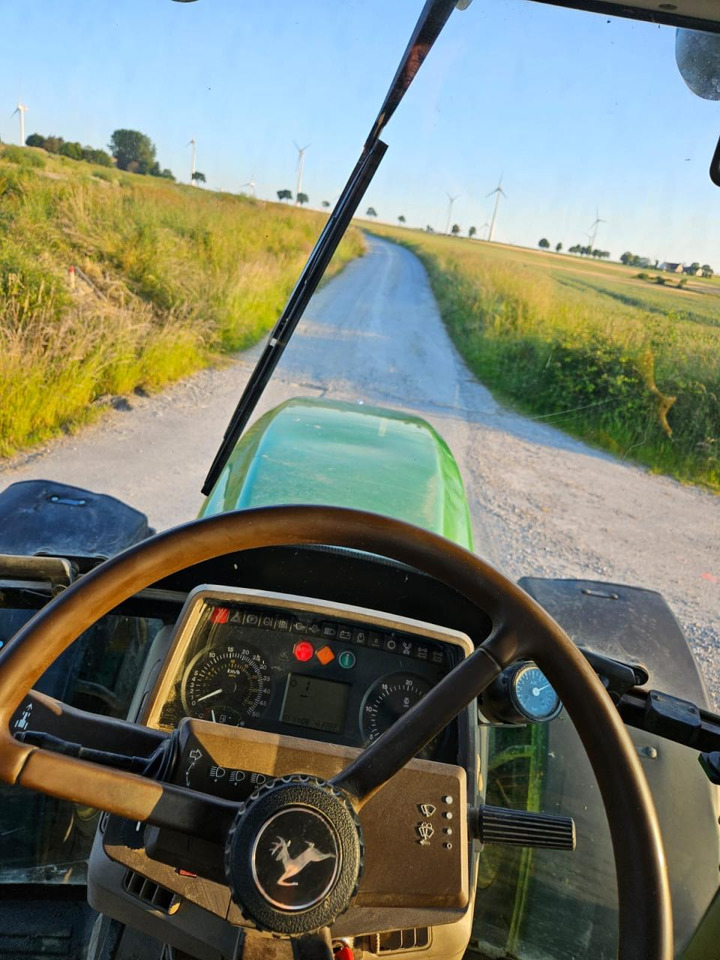 John Deere 6920 - Traktor: obrázek 2 John Deere 6920 - Traktor: obrázek 2