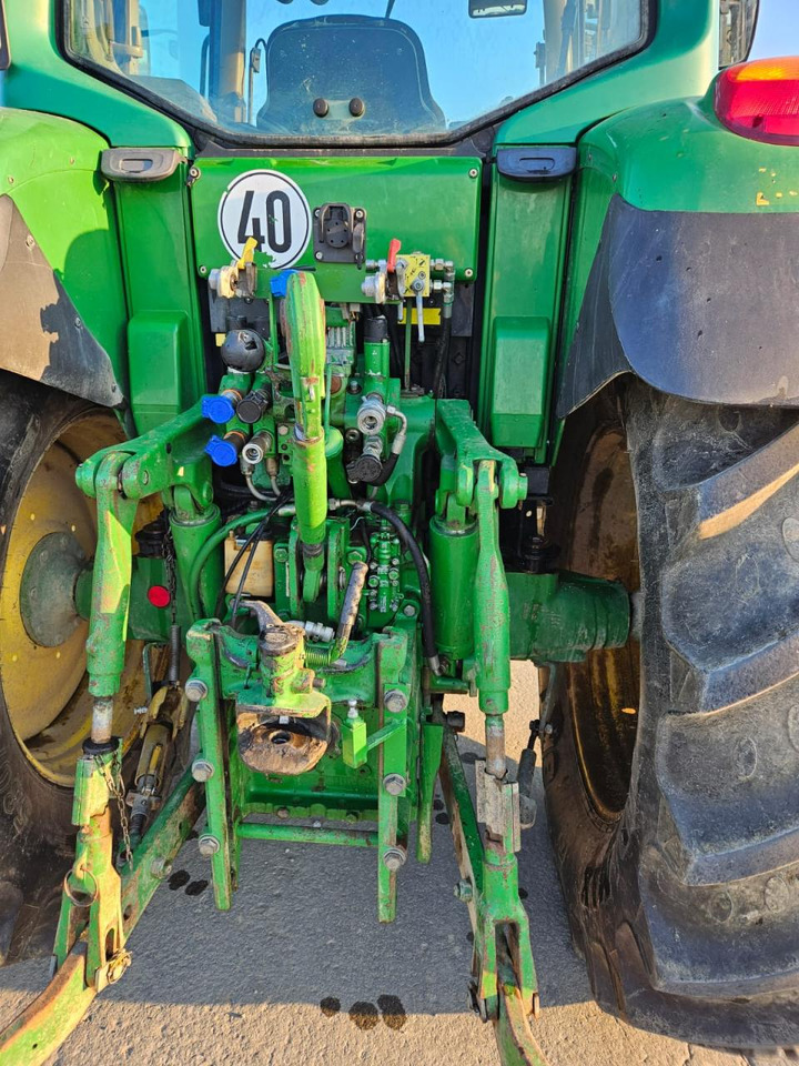 John Deere 6920 - Traktor: obrázek 4 John Deere 6920 - Traktor: obrázek 4