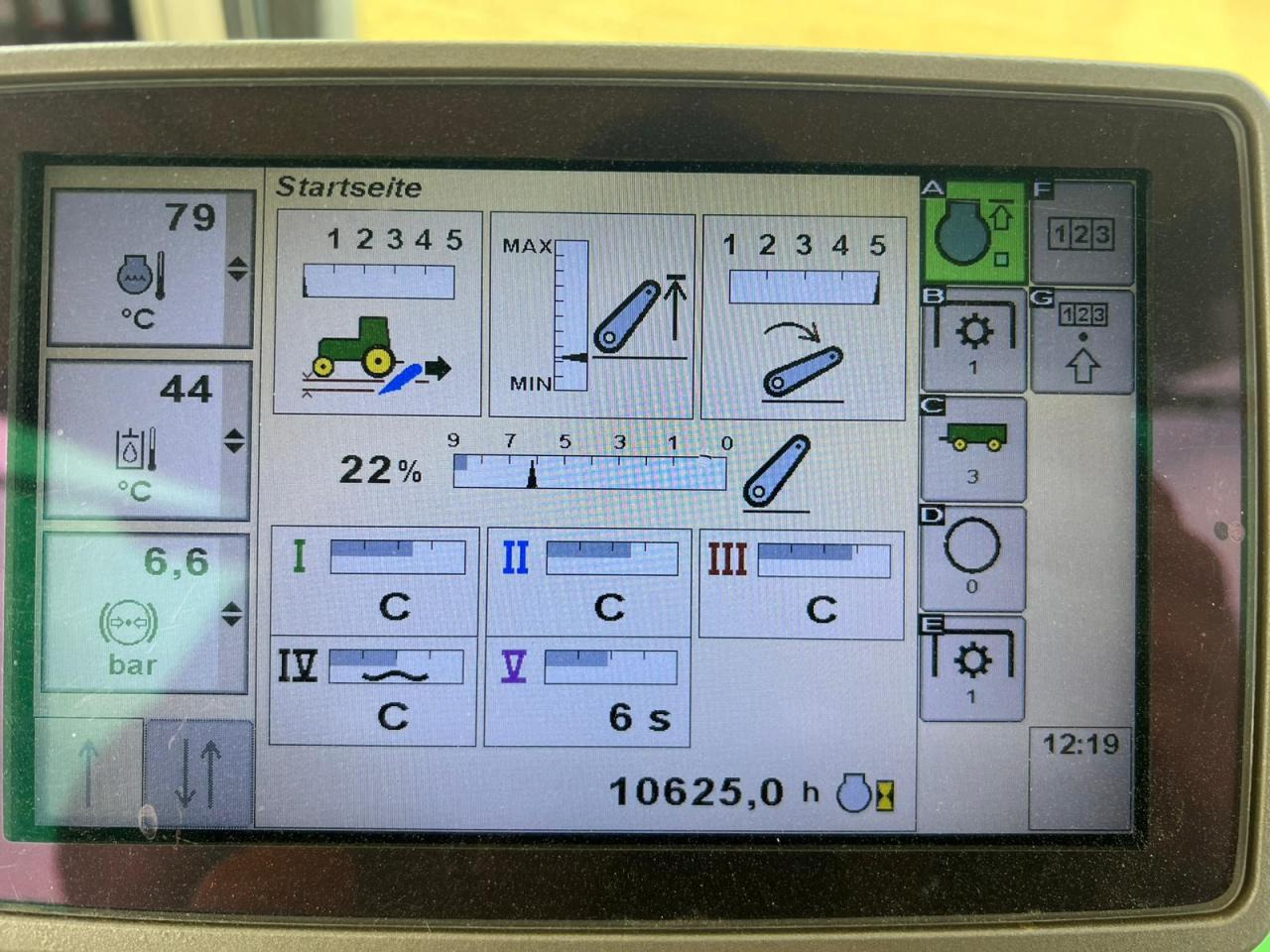 Traktor John Deere 8345 R: obrázek 8