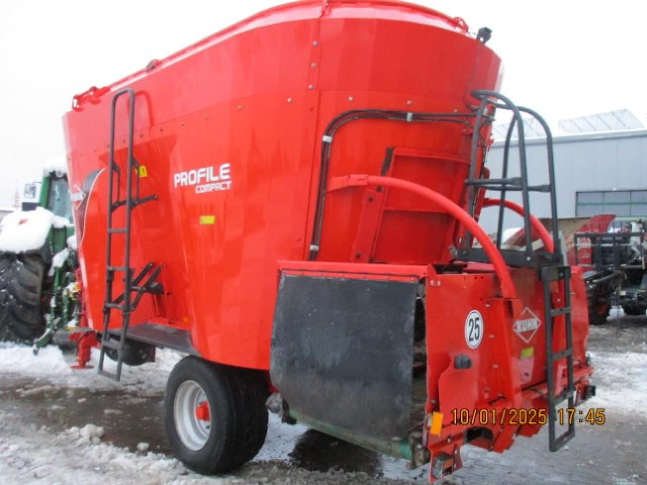 Kuhn Profile 1680 Compact - Krmný míchací vůz: obrázek 2 Kuhn Profile 1680 Compact - Krmný míchací vůz: obrázek 2