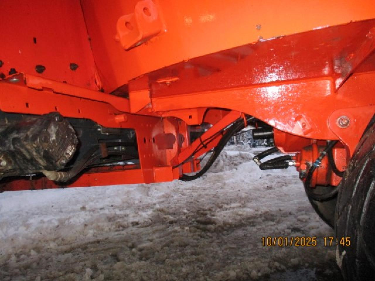 Kuhn Profile 1680 Compact - Krmný míchací vůz: obrázek 4 Kuhn Profile 1680 Compact - Krmný míchací vůz: obrázek 4