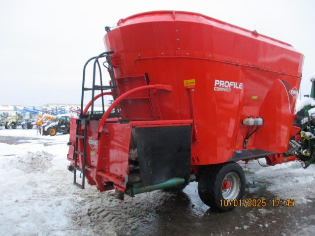 Kuhn Profile 1680 Compact - Krmný míchací vůz: obrázek 3 Kuhn Profile 1680 Compact - Krmný míchací vůz: obrázek 3