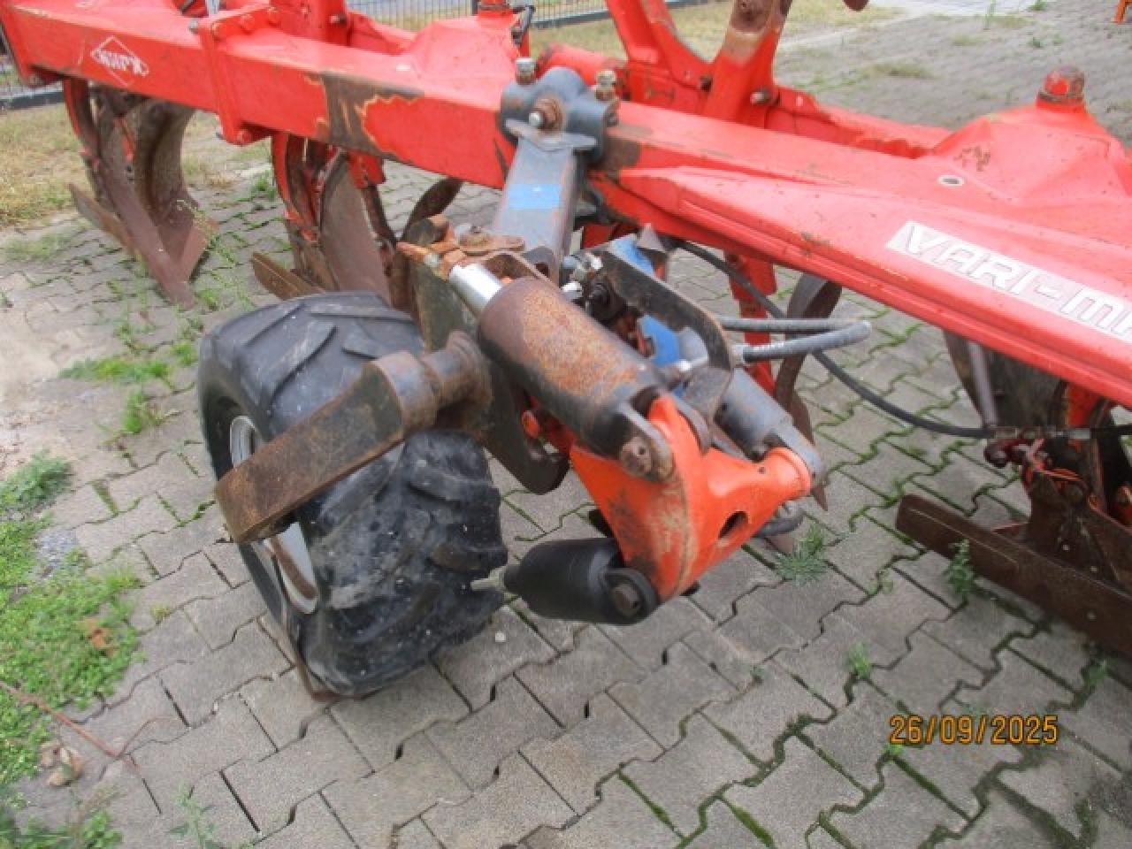 Kuhn Varimaster 152 NSH - Pluh: obrázek 5 Kuhn Varimaster 152 NSH - Pluh: obrázek 5