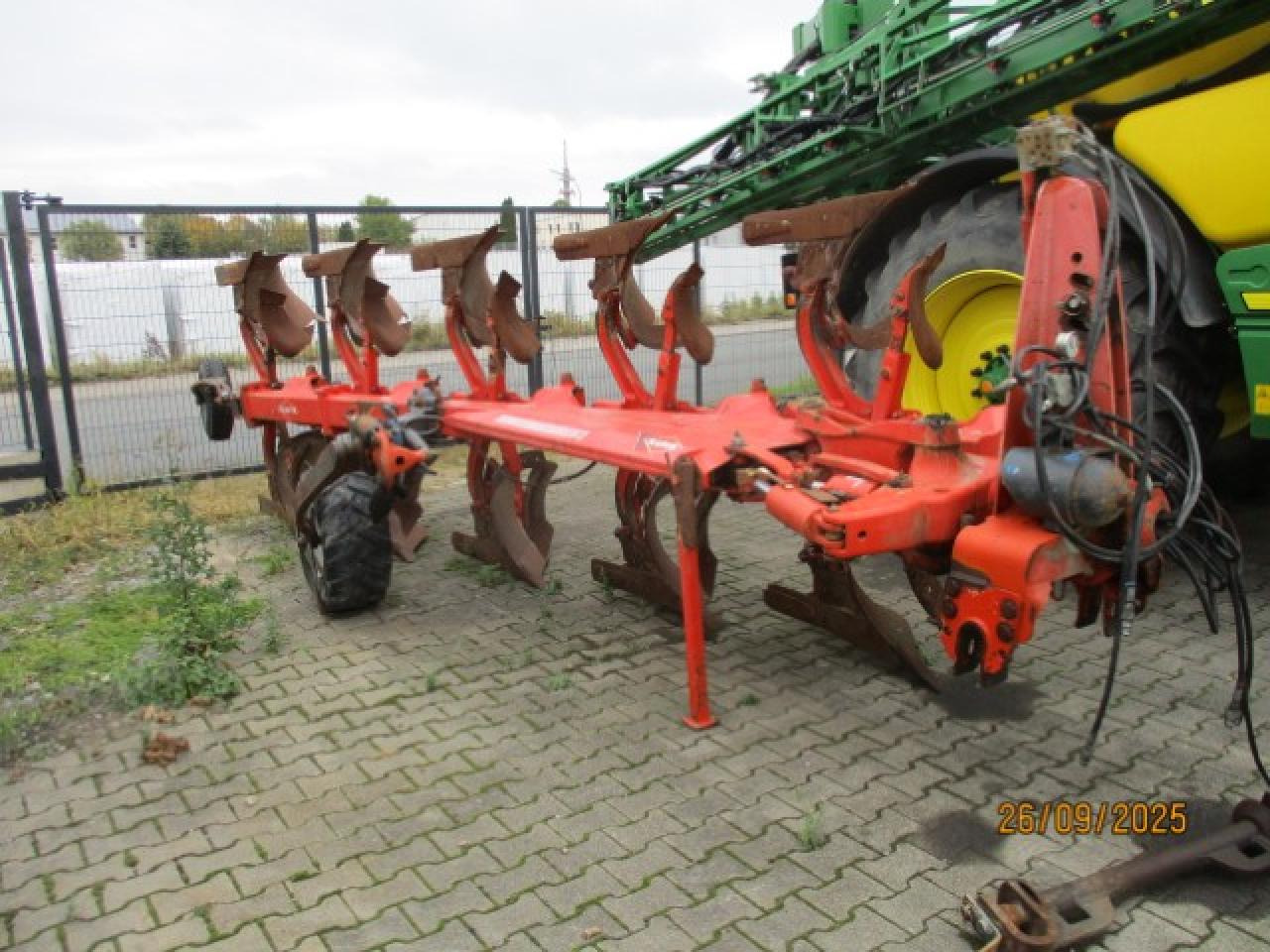 Kuhn Varimaster 152 NSH - Pluh: obrázek 2 Kuhn Varimaster 152 NSH - Pluh: obrázek 2