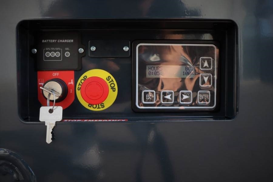 Bravi LUI HD WD Leonardo New, Electric, 4.90m Working He - Kloubová plošina: obrázek 4 Bravi LUI HD WD Leonardo New, Electric, 4.90m Working He - Kloubová plošina: obrázek 4