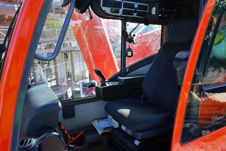 Demag AC220-5 Dutch Registration, 10x6x10, 220t Capacity - Univerzální autojeřáb: obrázek 5 Demag AC220-5 Dutch Registration, 10x6x10, 220t Capacity - Univerzální autojeřáb: obrázek 5