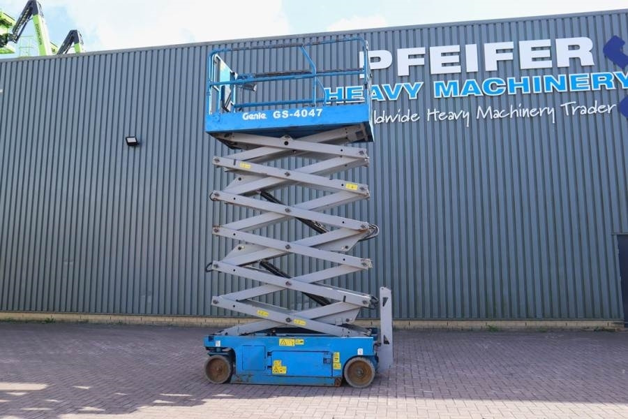 Genie GS4047 Electric, 14m Working Height, 350kg Capacit - Nůžková plošina: obrázek 3 Genie GS4047 Electric, 14m Working Height, 350kg Capacit - Nůžková plošina: obrázek 3
