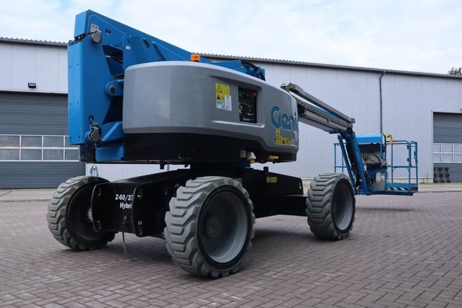 Genie Z60/37FE Guarantee! Hybrid, 4x4 Drive, 20m Working - Kloubová plošina: obrázek 2 Genie Z60/37FE Guarantee! Hybrid, 4x4 Drive, 20m Working - Kloubová plošina: obrázek 2